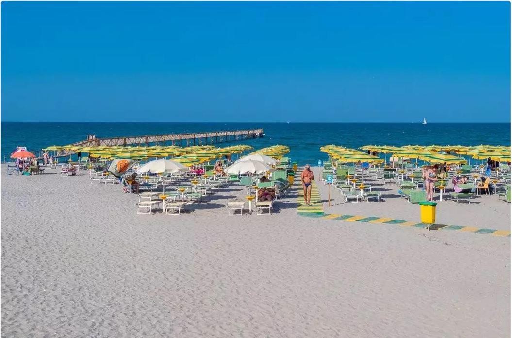 Vacanceselect Mobil Homes - Camping Pineta Sul Mare Camping Village Cesenatico Ngoại thất bức ảnh