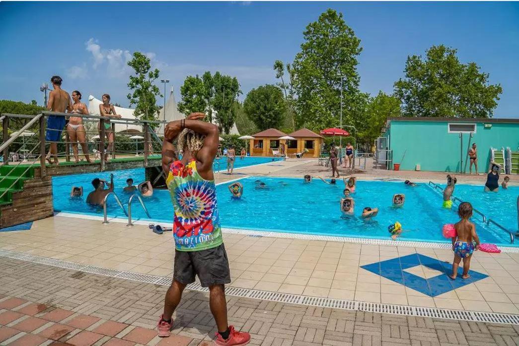 Vacanceselect Mobil Homes - Camping Pineta Sul Mare Camping Village Cesenatico Ngoại thất bức ảnh